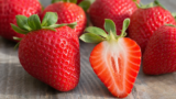 How Many Calories in a Strawberry? Complete Guide by Size