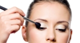 How to Apply Smokey Eye Makeup (Step-by-Step Beginner Guide)